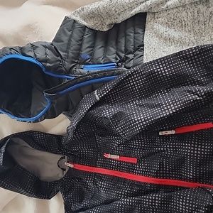 Jackets 7T-8 kids Hawke Jacket is a rain coat with zipper pockets.